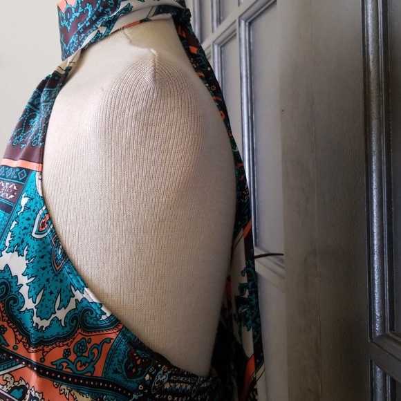 Hot Kiss Halter Top 💋 - Picture 3 of 8